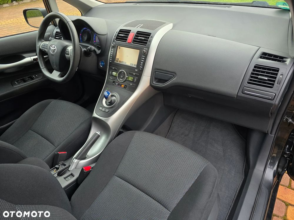 Toyota Auris - 14