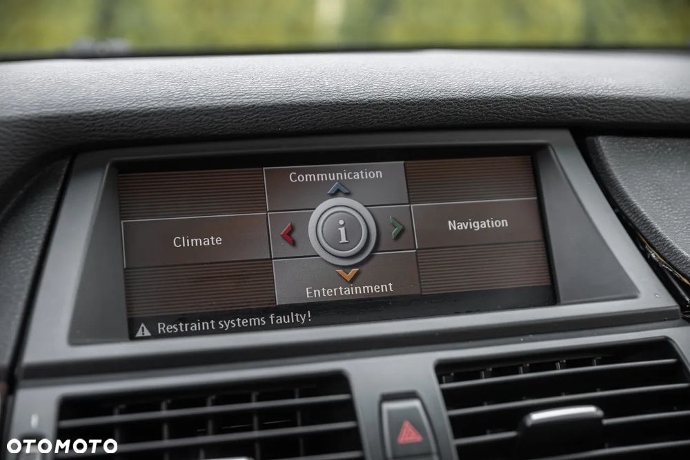 BMW X5 xDrive48i - 19