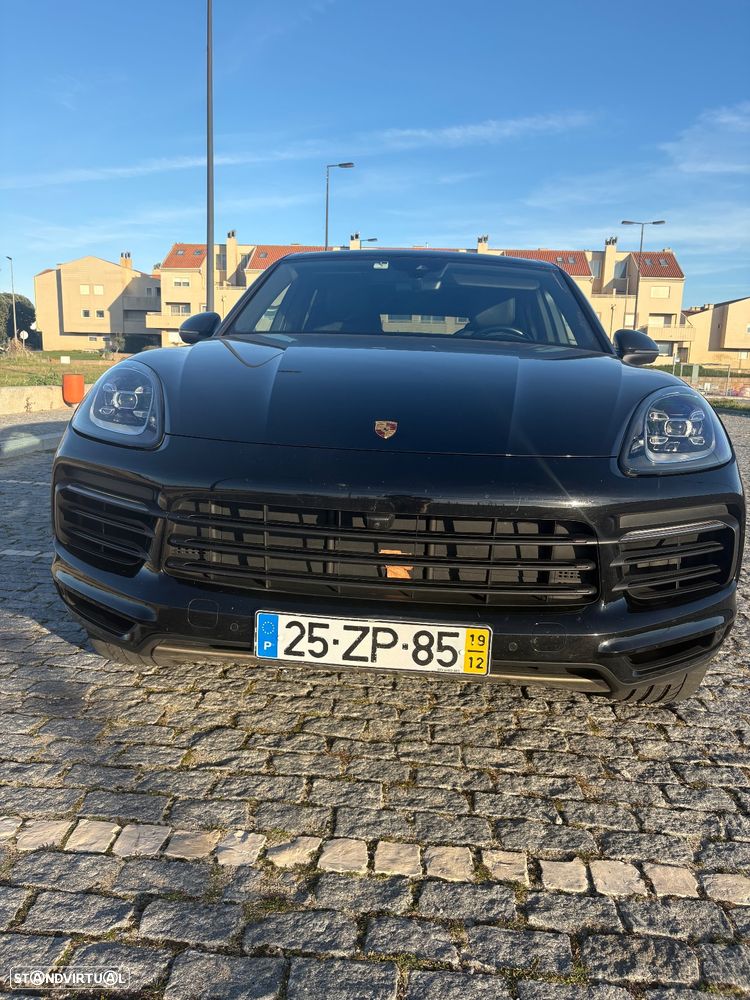Porsche Cayenne - 1