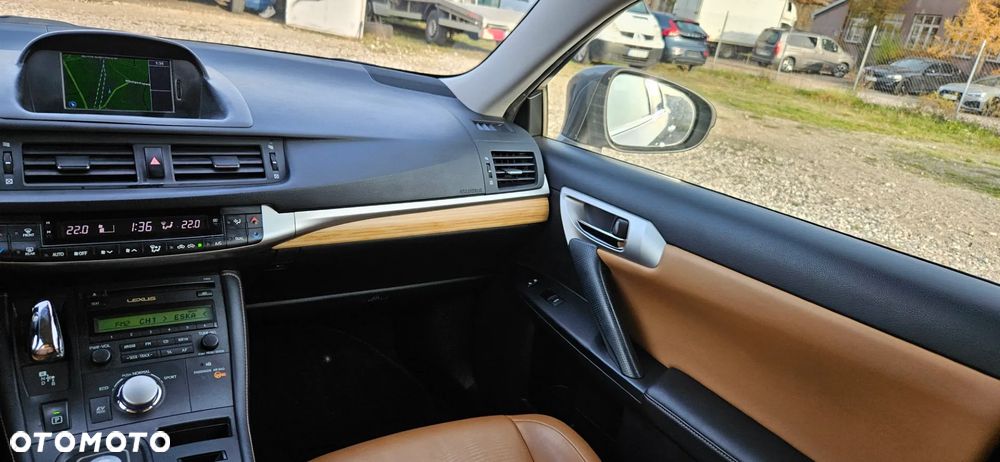 Lexus CT 200h Prestige - 26