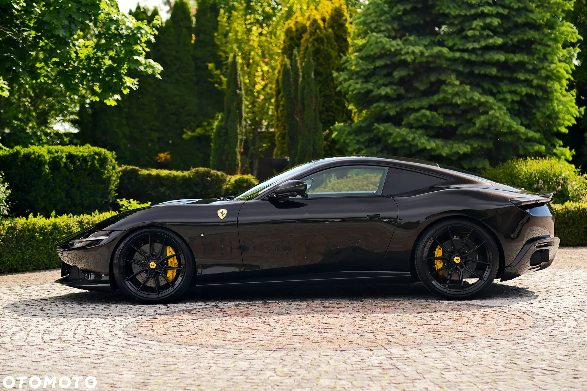 Ferrari Roma - 10