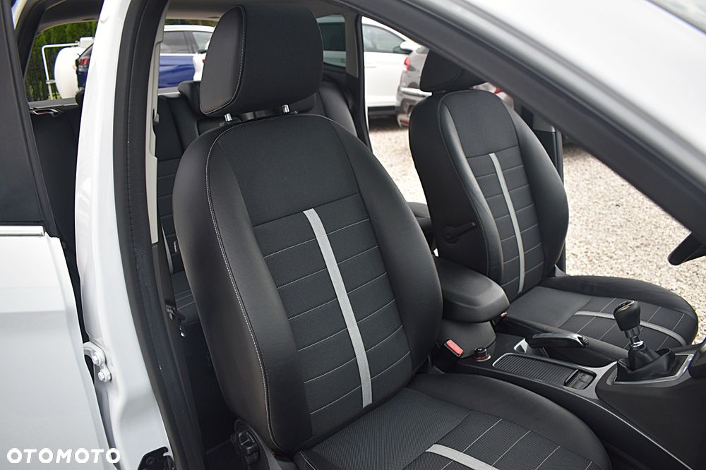 Ford Kuga 2.0 TDCi 2x4 Titanium - 22