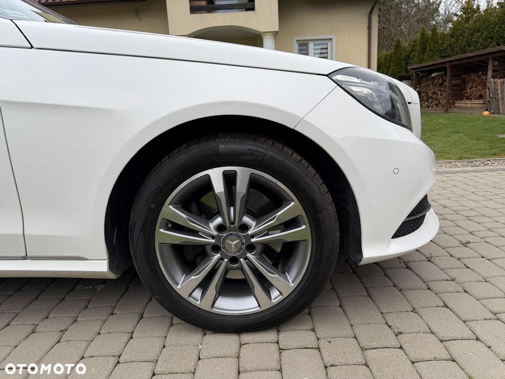 Mercedes-Benz Klasa E 220 BlueTEC 4-Matic Classic - 6