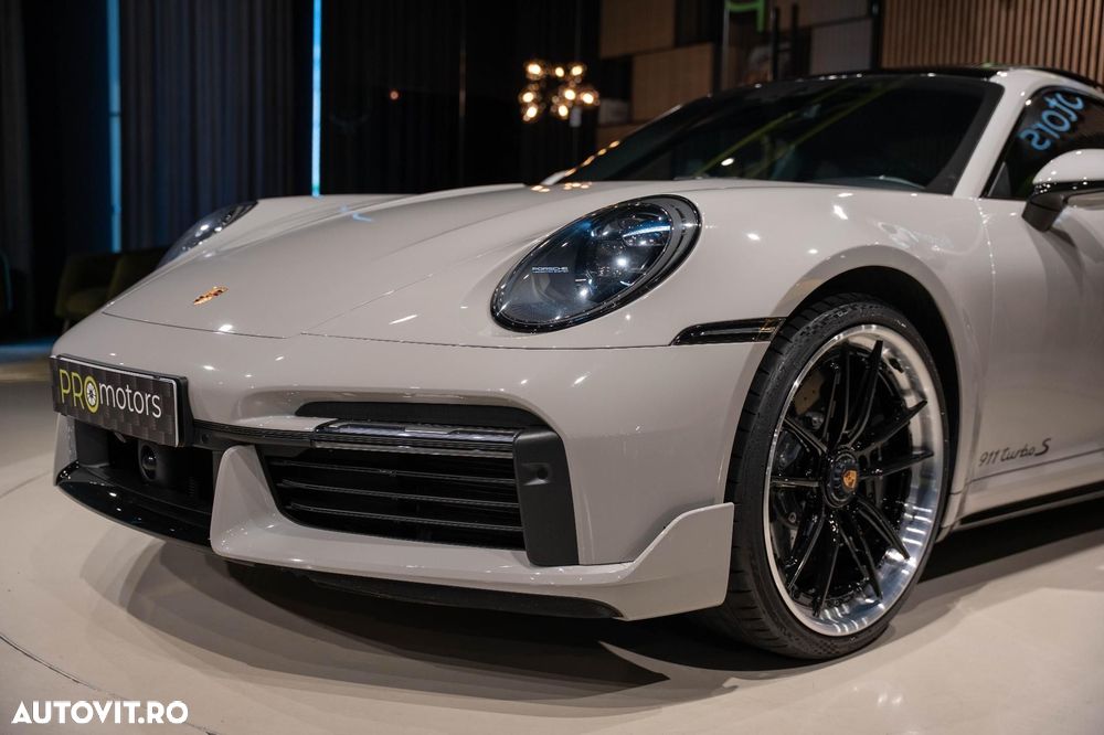 Porsche 911-TURBO-S - 16
