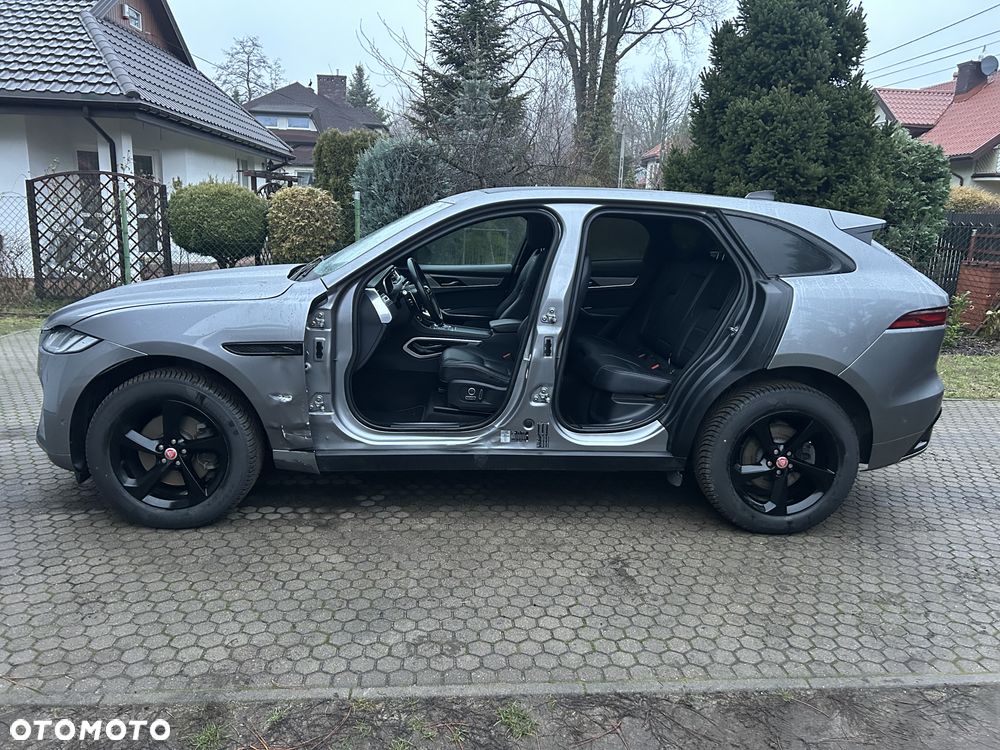 Jaguar F-Pace P250 AWD R-Dynamic Black - 8
