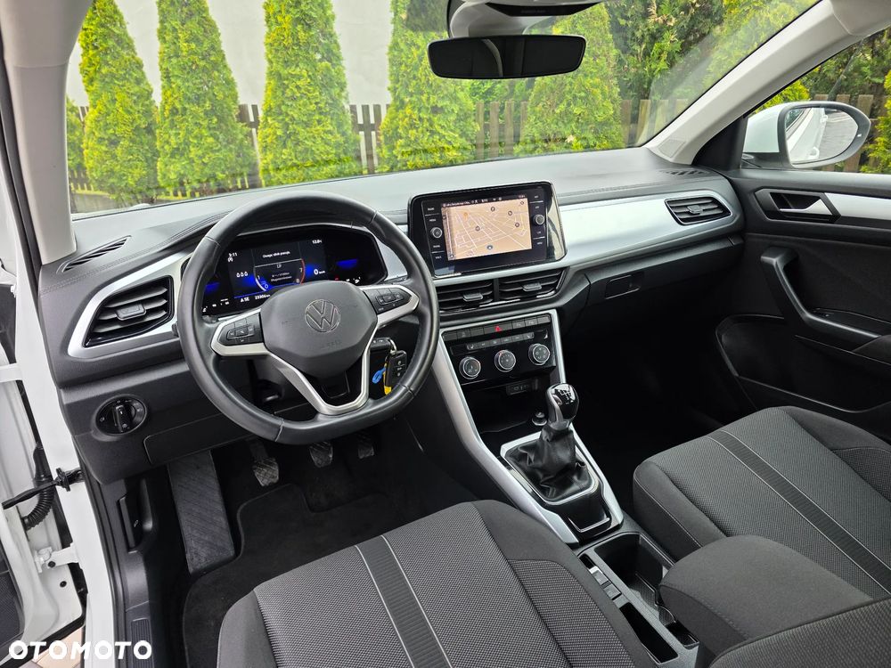 Volkswagen T-Roc - 23