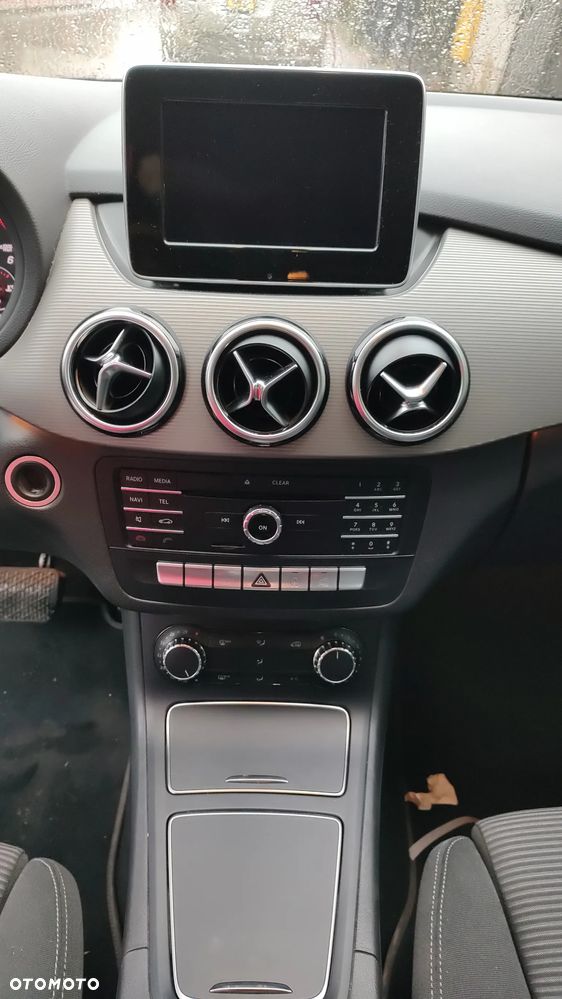 Mercedes-Benz Klasa B 180 (CDI) d 7G-DCT AMG Line - 2