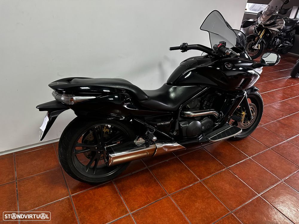 Honda DN-01 NSA 700A - 7