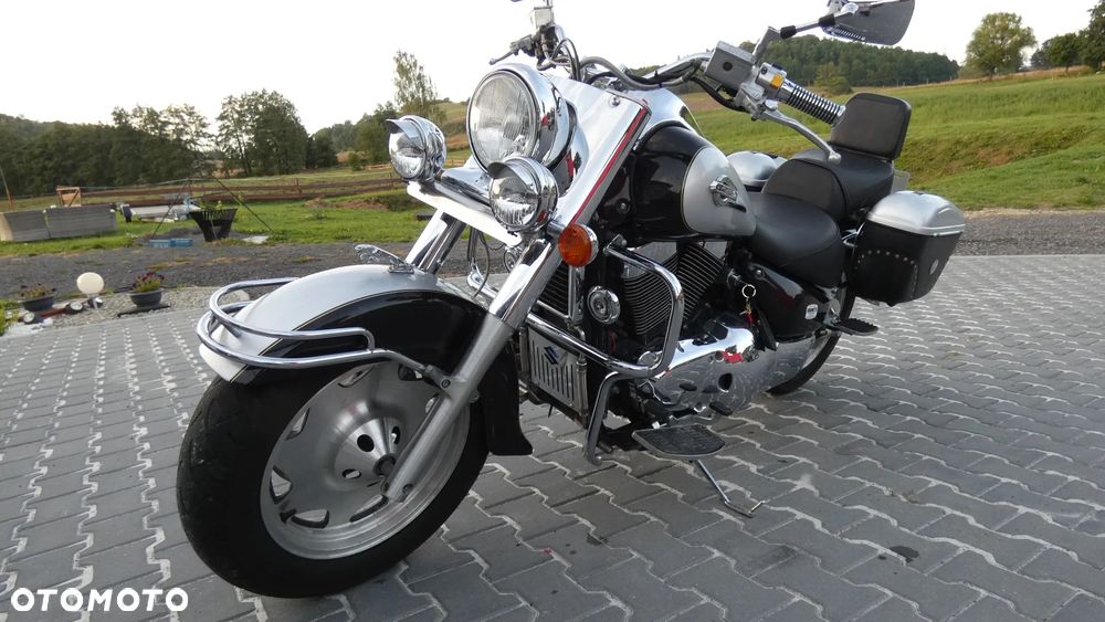 Suzuki Intruder - 5