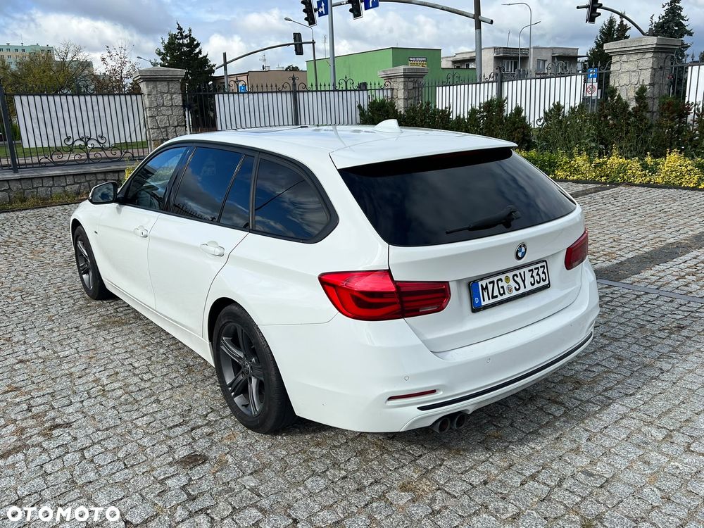 BMW Seria 3 320d xDrive Luxury Line sport - 16