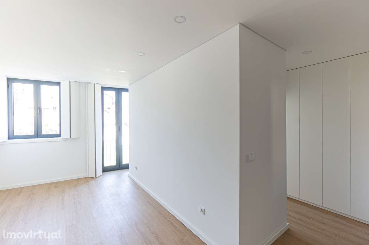 T1 recente no Bonfim , Equipado , 49 m², Excelente Localização - Grande imagem: 3/19