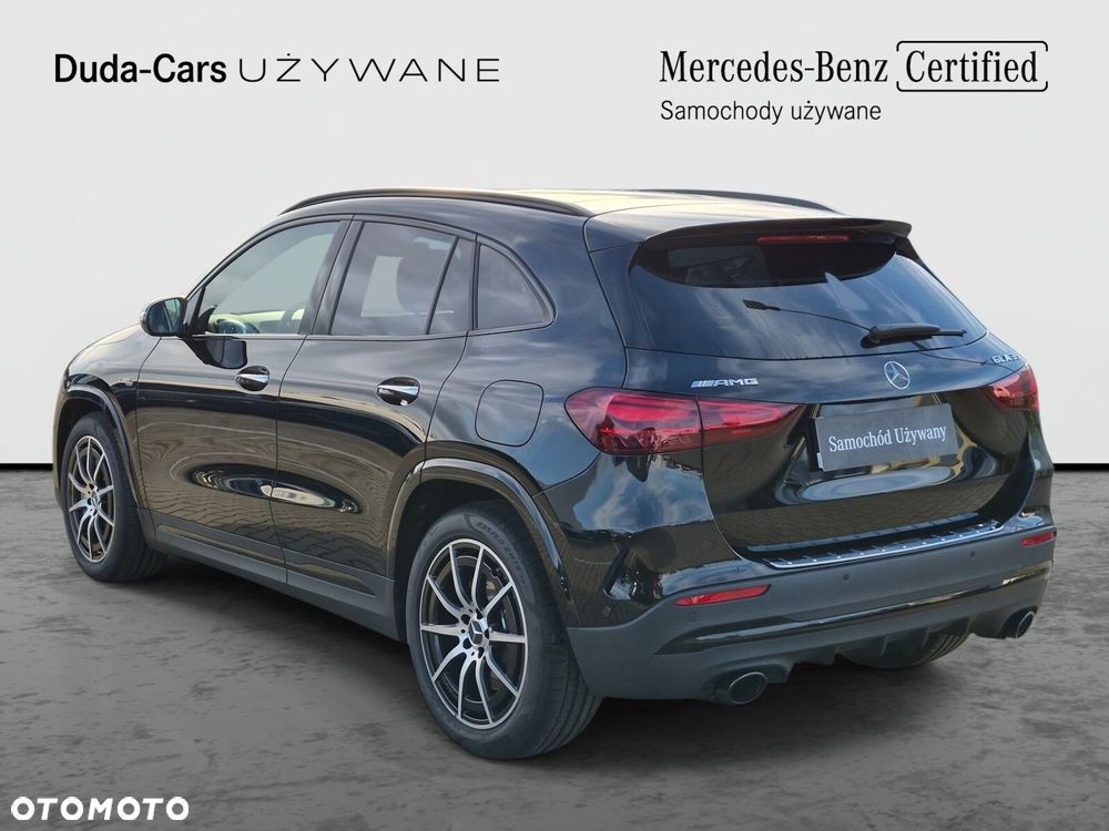 Mercedes-Benz GLA - 4