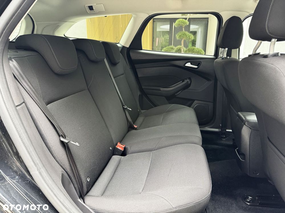 Ford Focus - 33