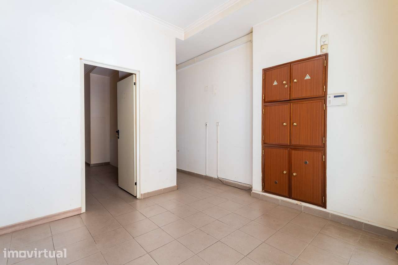 Espaço comercial em Nova Carnaxide - Grande imagem: 5/10