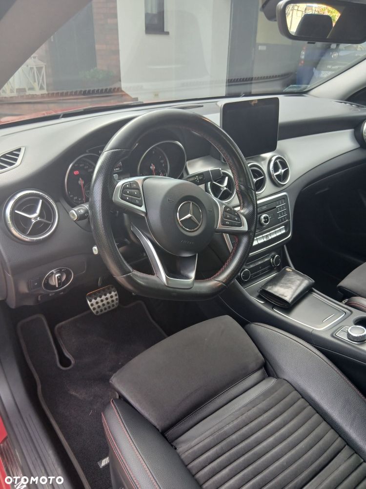 Mercedes-Benz CLA - 5