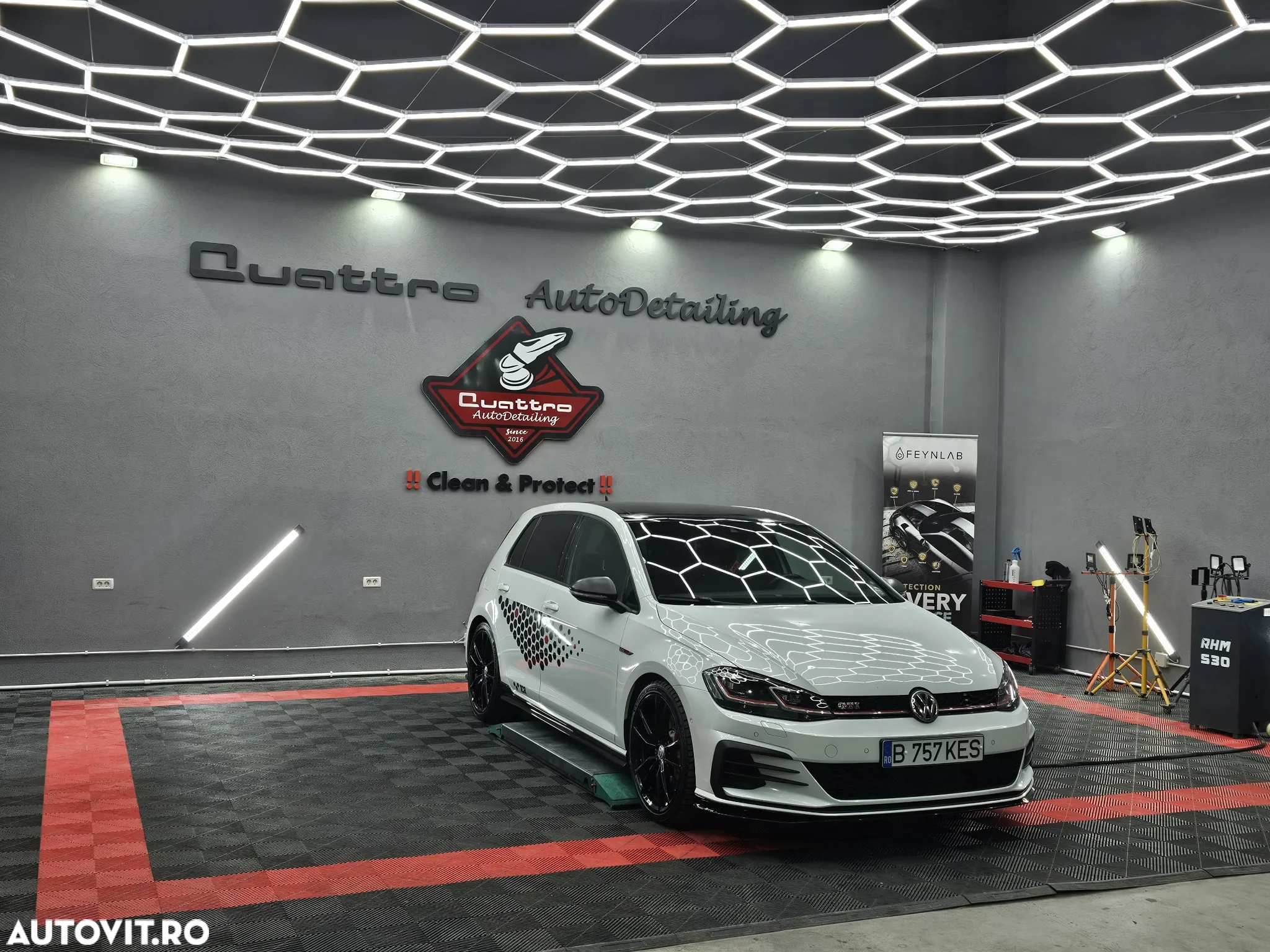 Volkswagen Golf GTI TCR 2.0 TSI OPF DSG - 5
