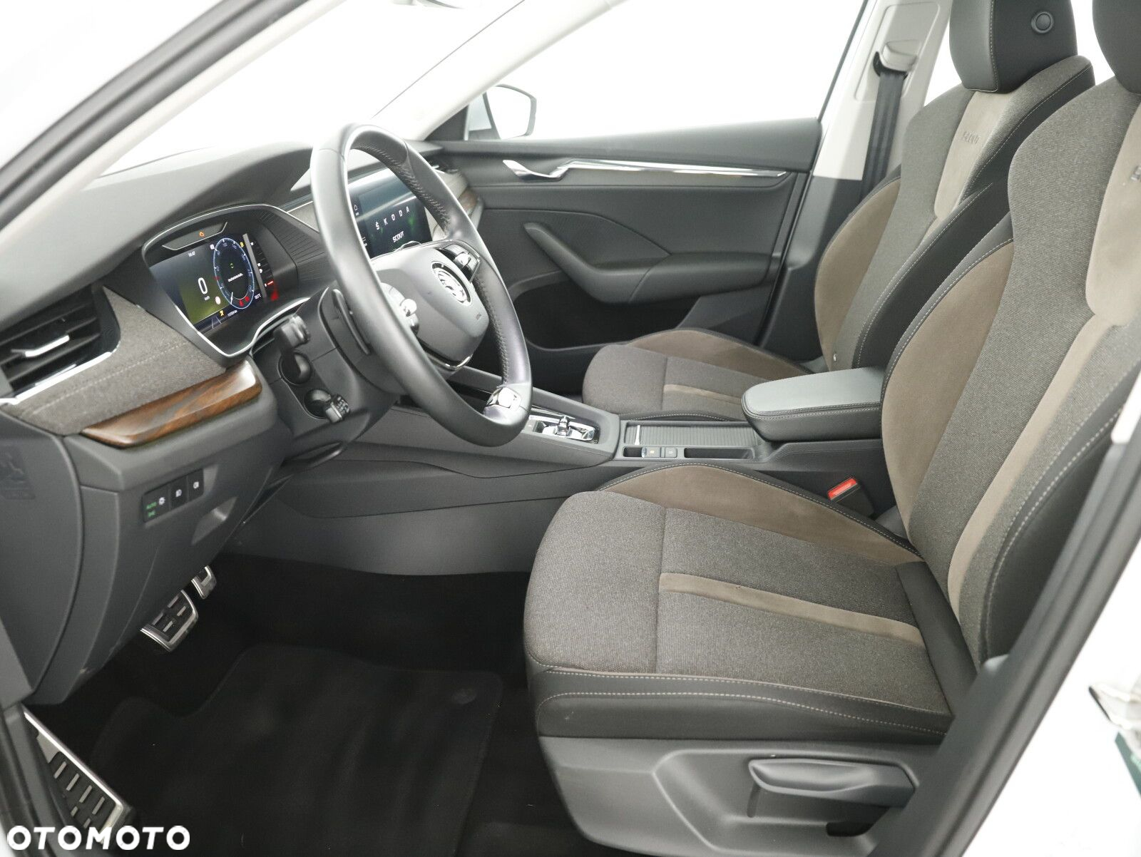 Skoda Octavia 2.0 TDI 4x4 Scout DSG - 9