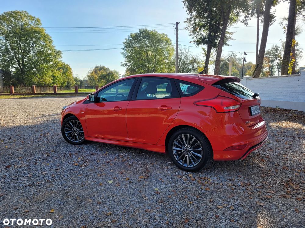 Ford Focus - 34