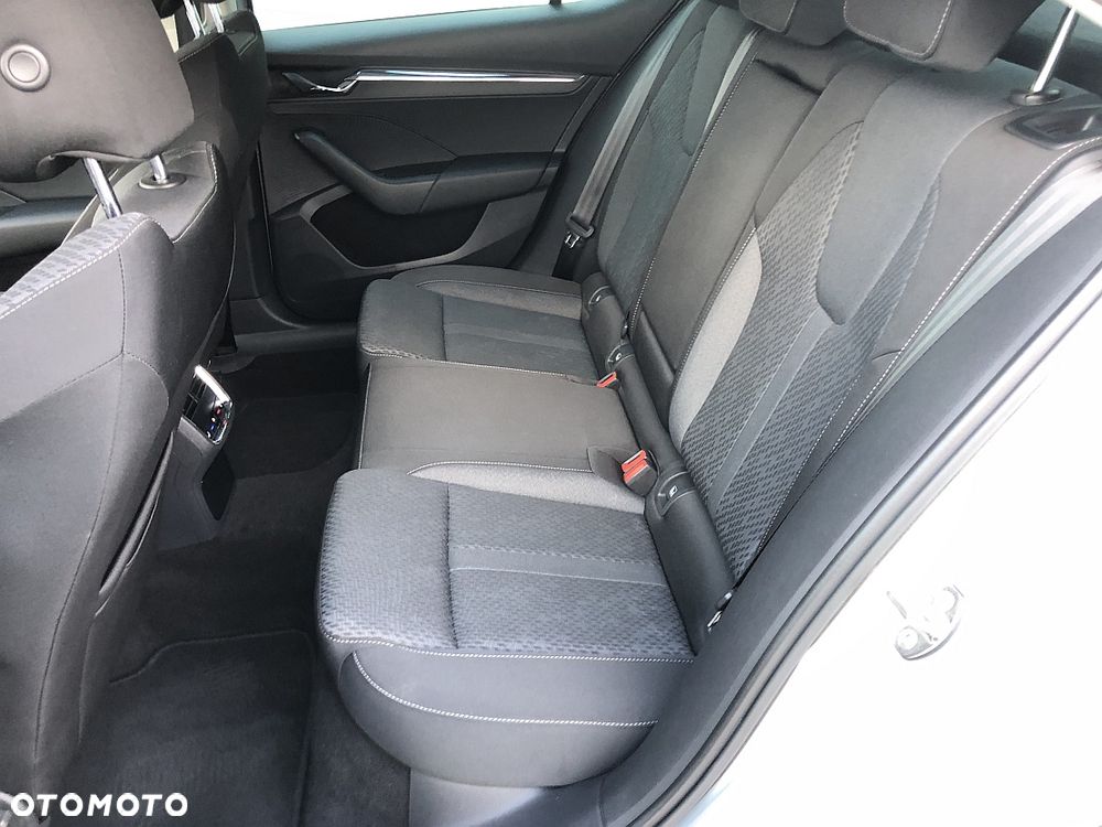 Skoda Octavia 2.0 TSI 4x4 Style DSG - 9