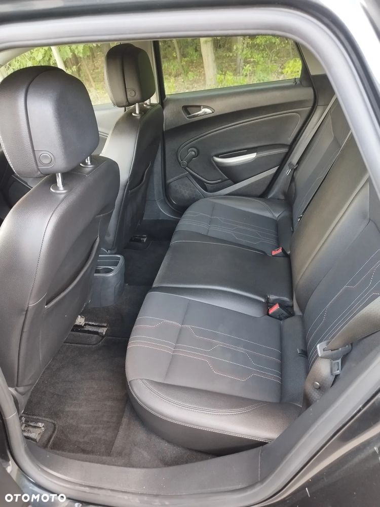 Opel Astra 1.4 T Edition 150 - 17