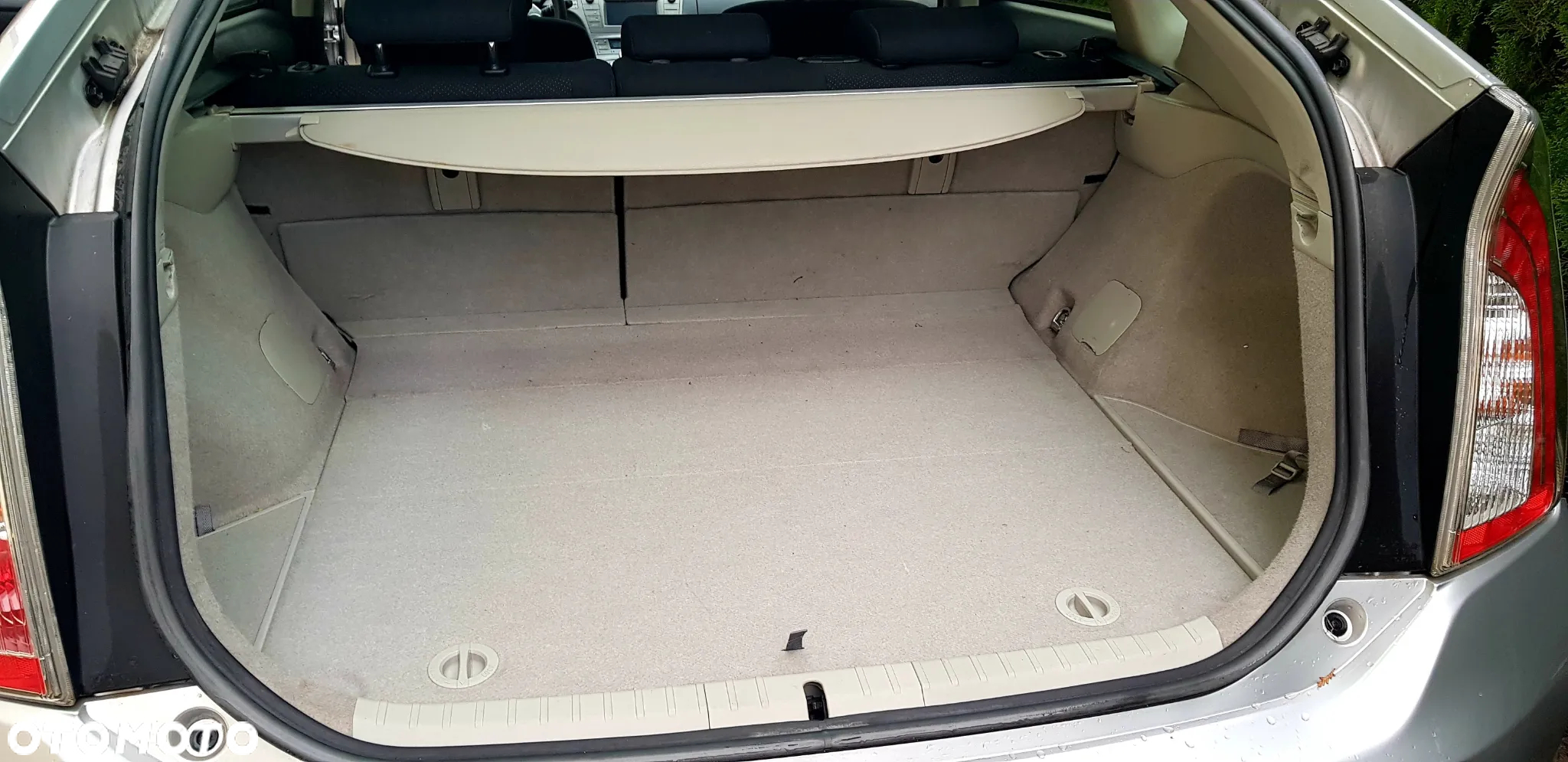 Toyota Prius - 16