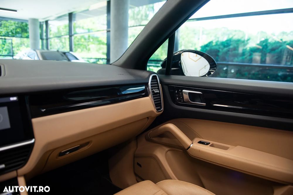 Porsche Cayenne Standard - 33