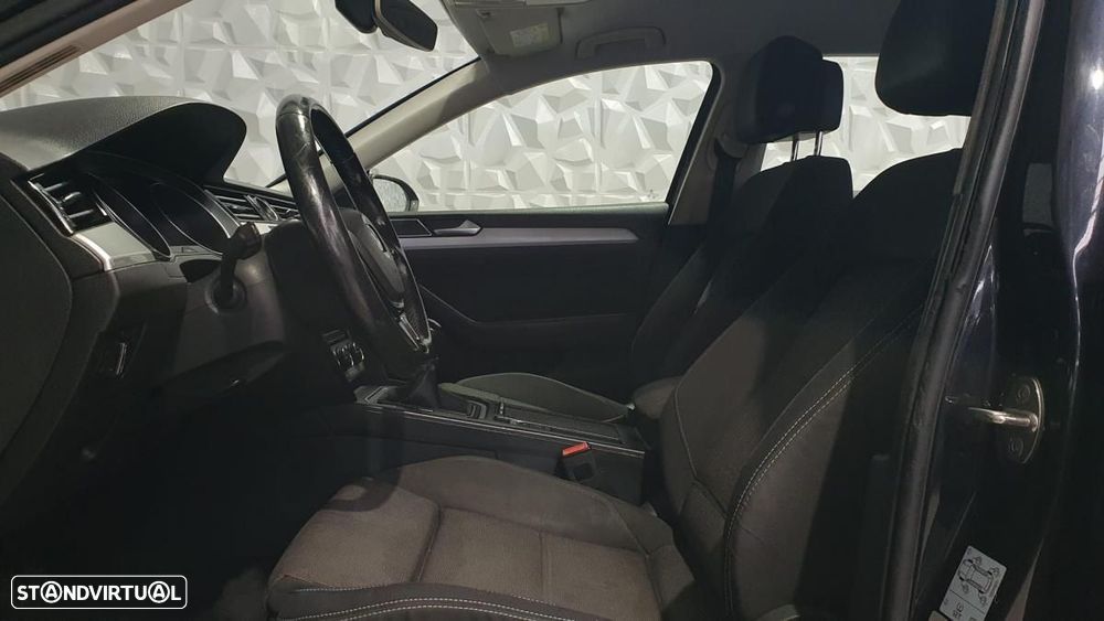 VW Passat Variant 1.6 TDI BlueMotion - 14