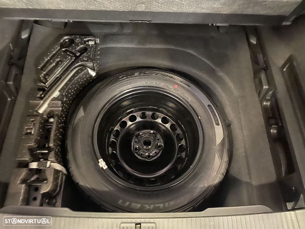 VW Passat Variant - 58