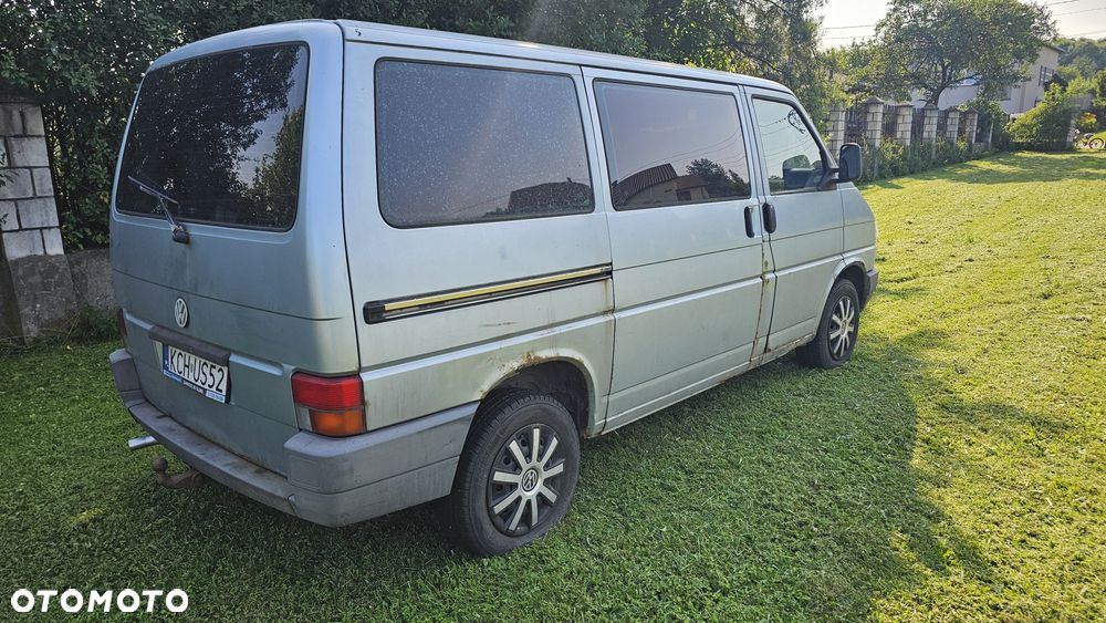 Volkswagen Caravelle - 4