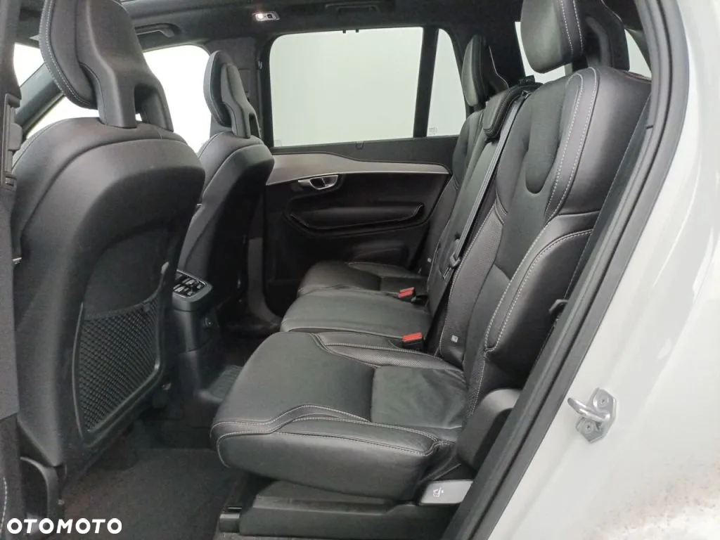Volvo XC 90 T8 AWD Plug-In Hybrid R-Design 7os - 9