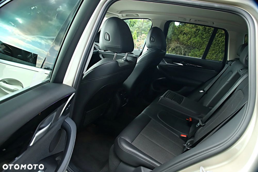 BMW X3 xDrive30i GPF xLine sport - 23
