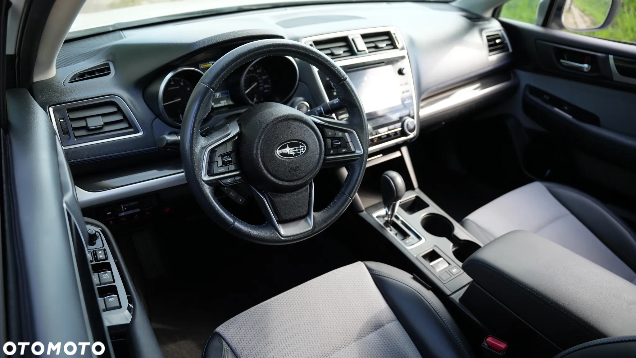 Subaru Legacy - 15
