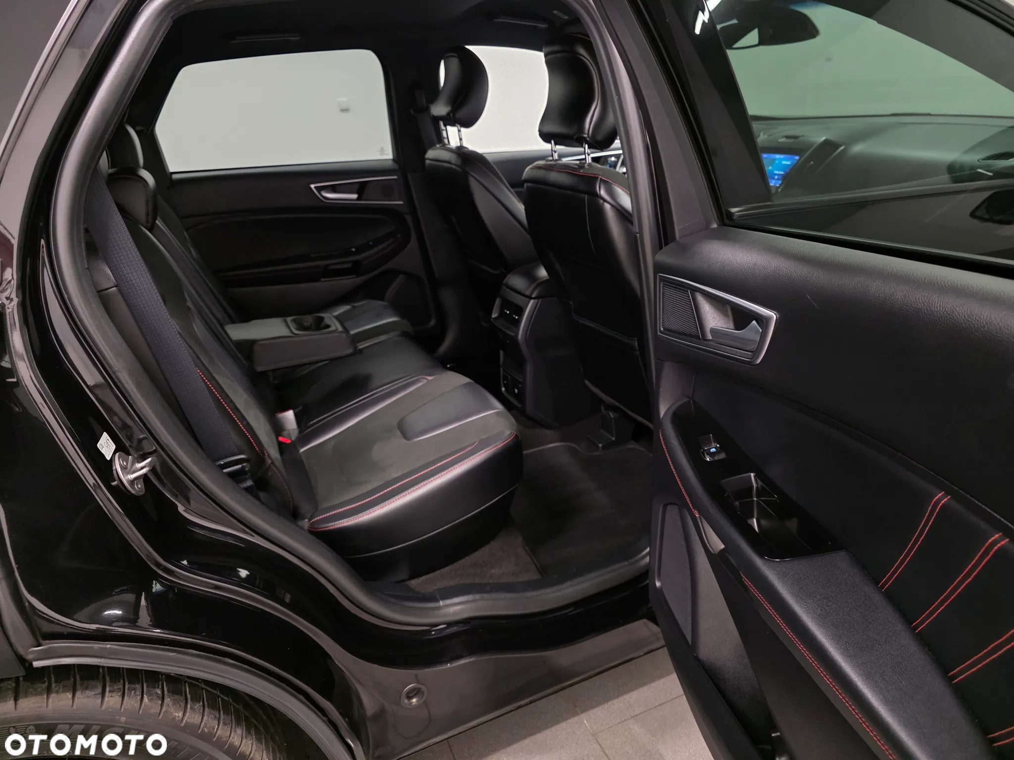 Ford Edge 2.0 EcoBlue Twin-Turbo 4WD ST-Line - 29