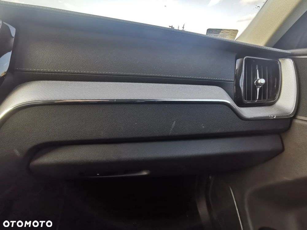 Volvo XC 60 B4 D AWD Inscription - 12