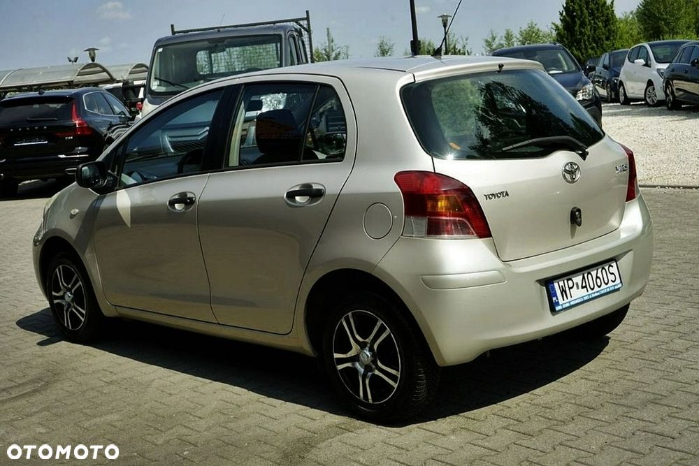 Toyota Yaris - 3