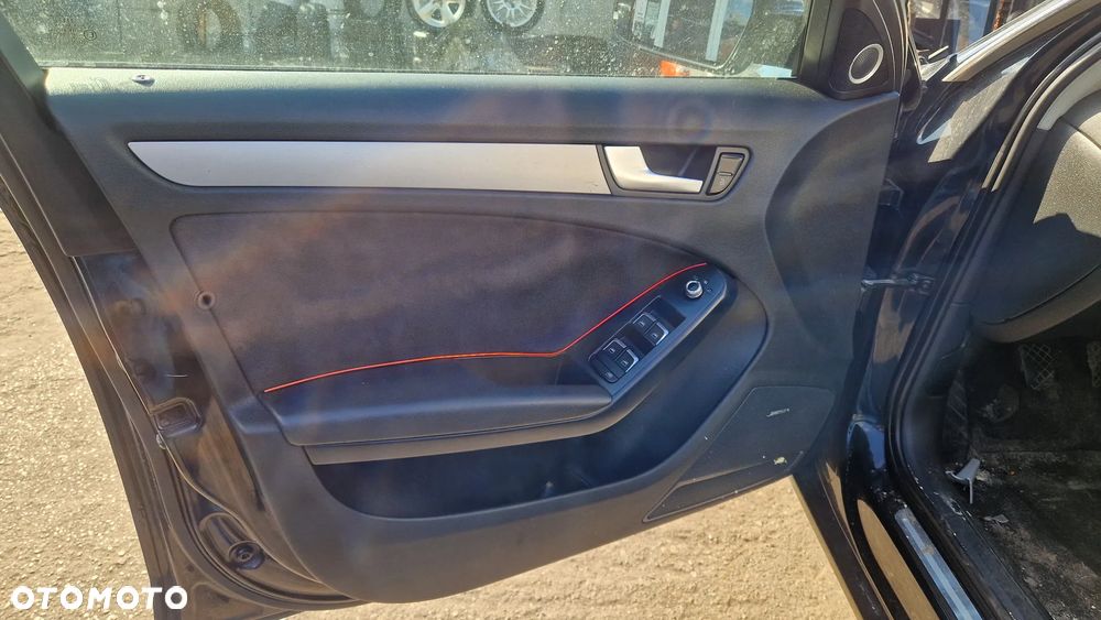 AUDI A4 B8 AVANT BOCZEK DRZWI LEWY PRZÓD - 1