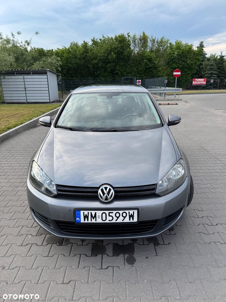 Volkswagen Golf - 1