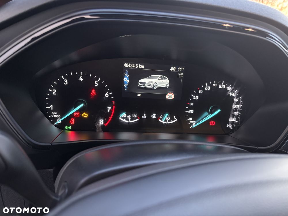 Ford Focus 1.0 EcoBoost ST-Line - 16