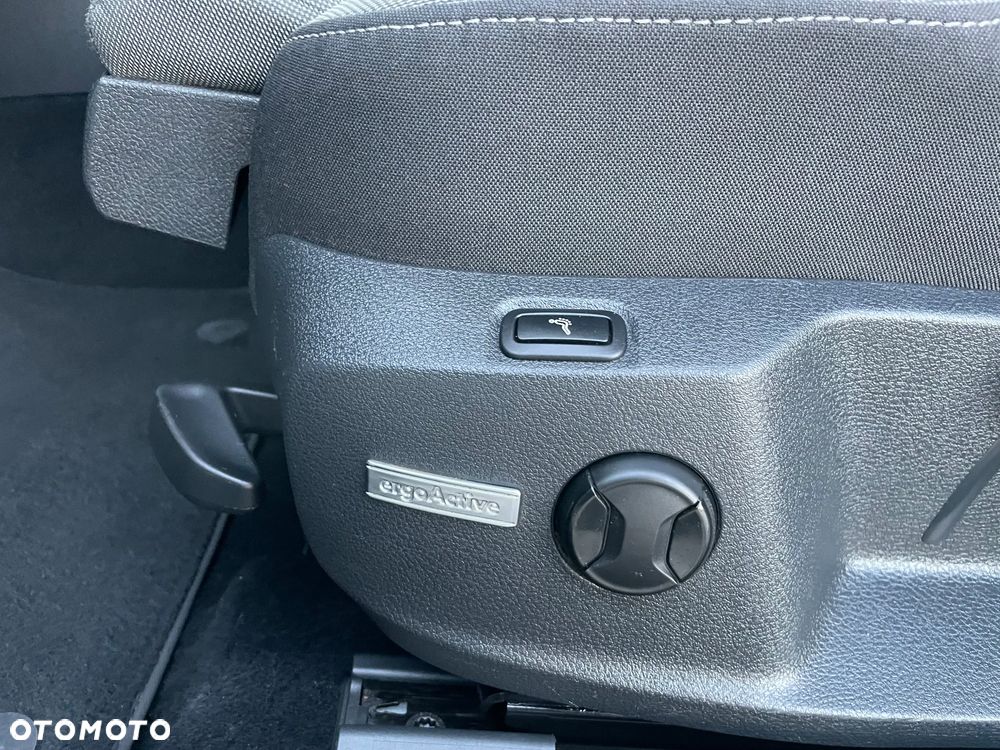 Volkswagen Golf 2.0 TDI (BlueMotion Technology) Highline - 20