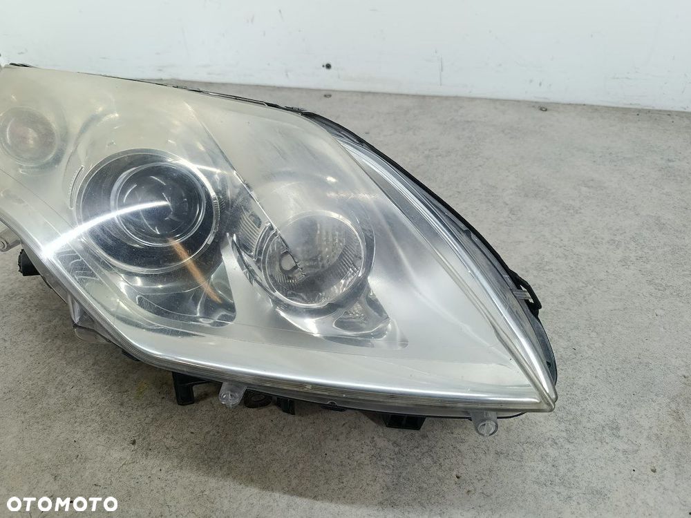 LAMPA PRZÓD PRAWA XENON RENAULT LAGUNA III 260100035R 89901837  VALEO - 2