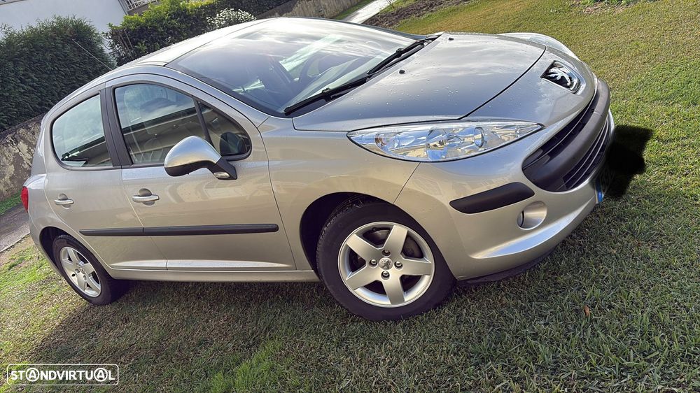 Peugeot 207 1.4 16V Trendy - 1