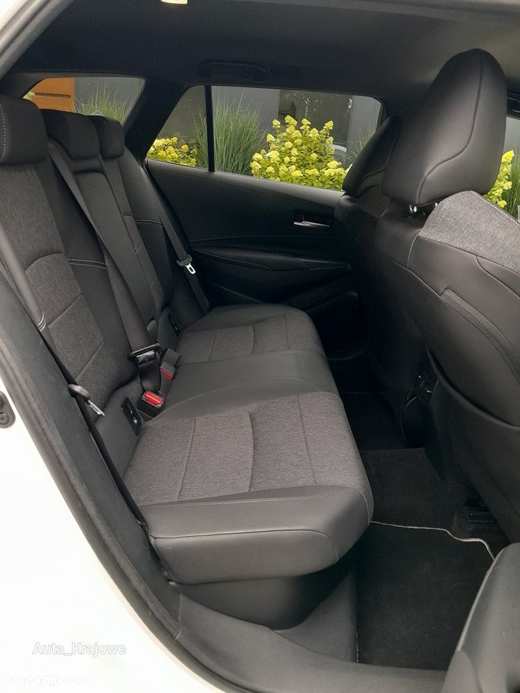Toyota Corolla 2.0 Hybrid Style - 30