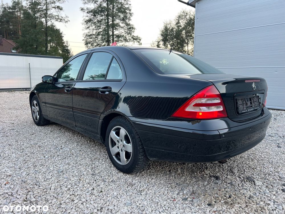 Mercedes-Benz Klasa C 180 Kompressor Classic - 7