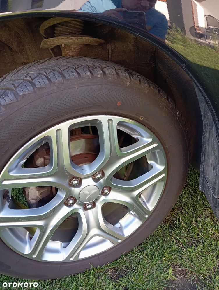 Mitsubishi Outlander - 2