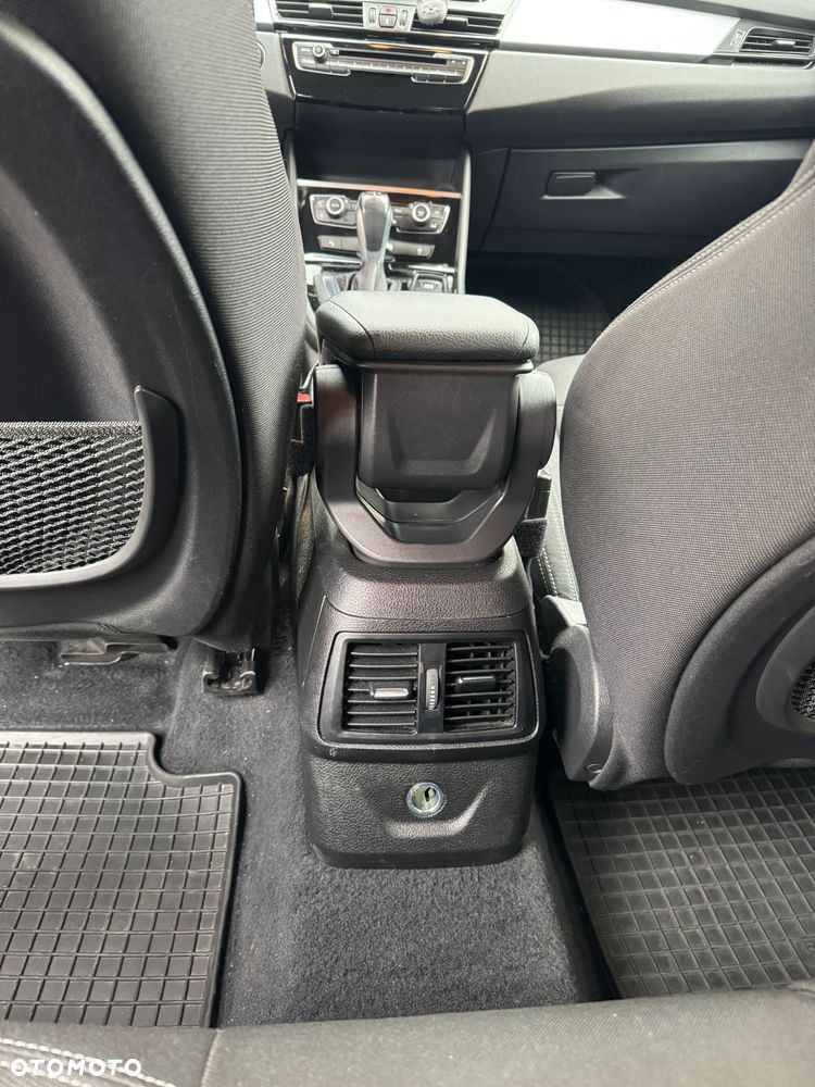BMW Seria 2 218i - 12