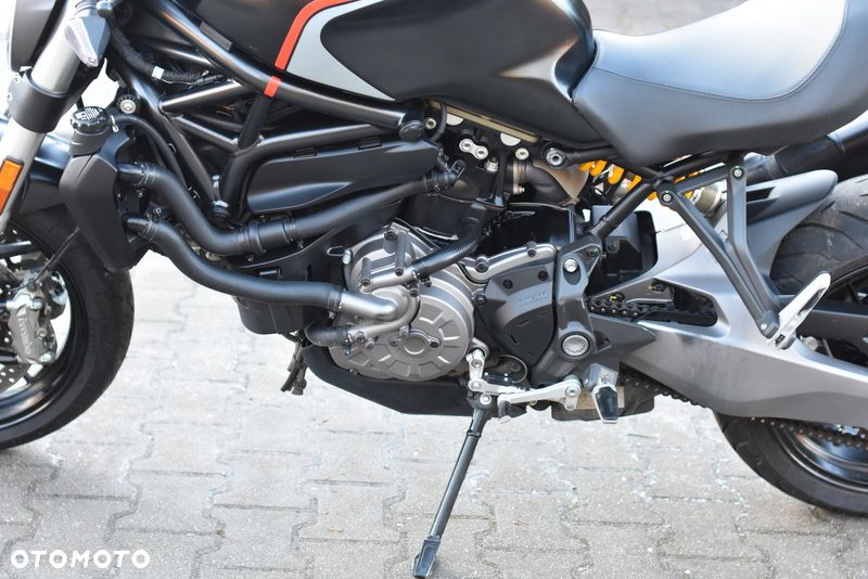 Ducati Monster - 26