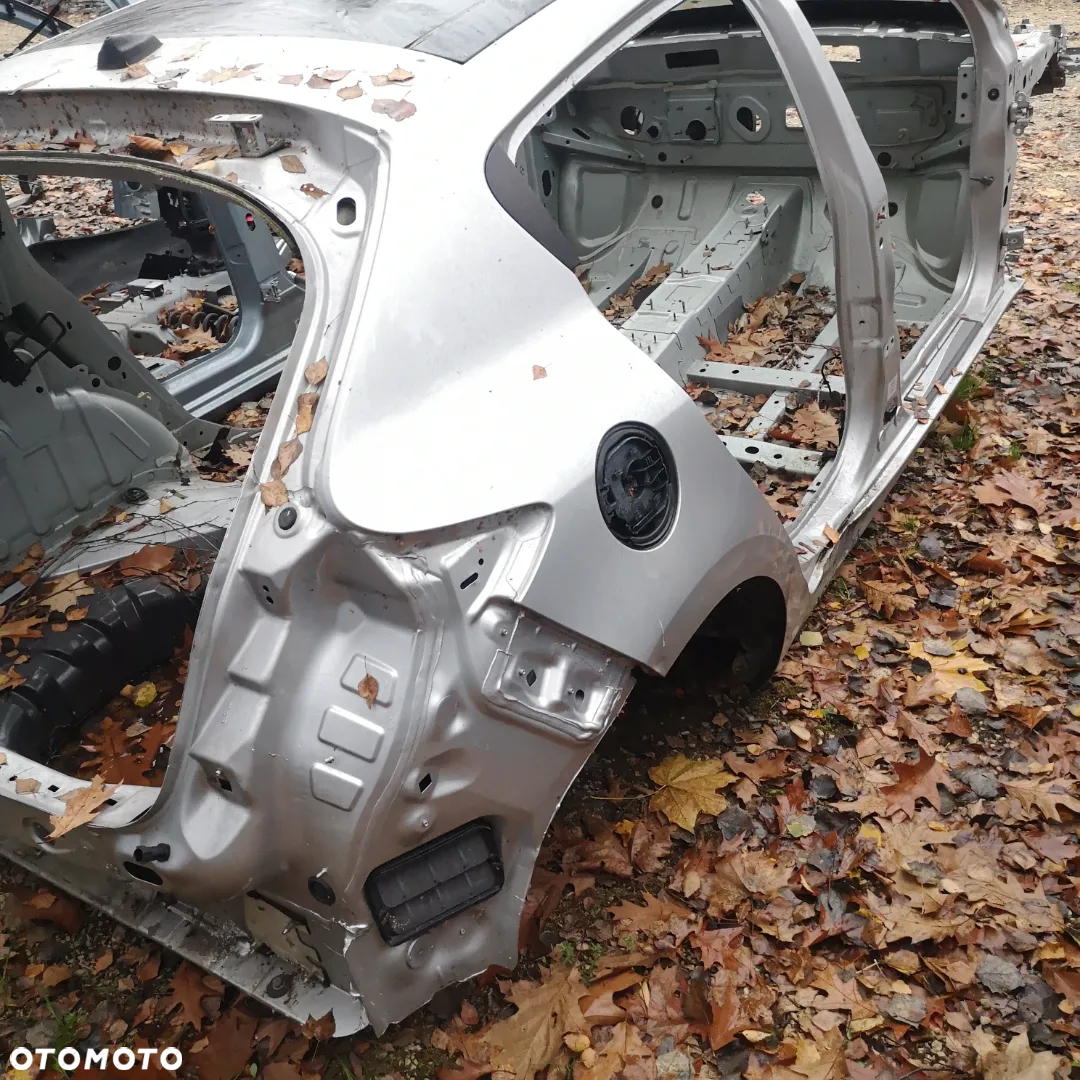 RENAULT MEGANE III HB 5D KAROSERIA SZYBA DACH UK - 14