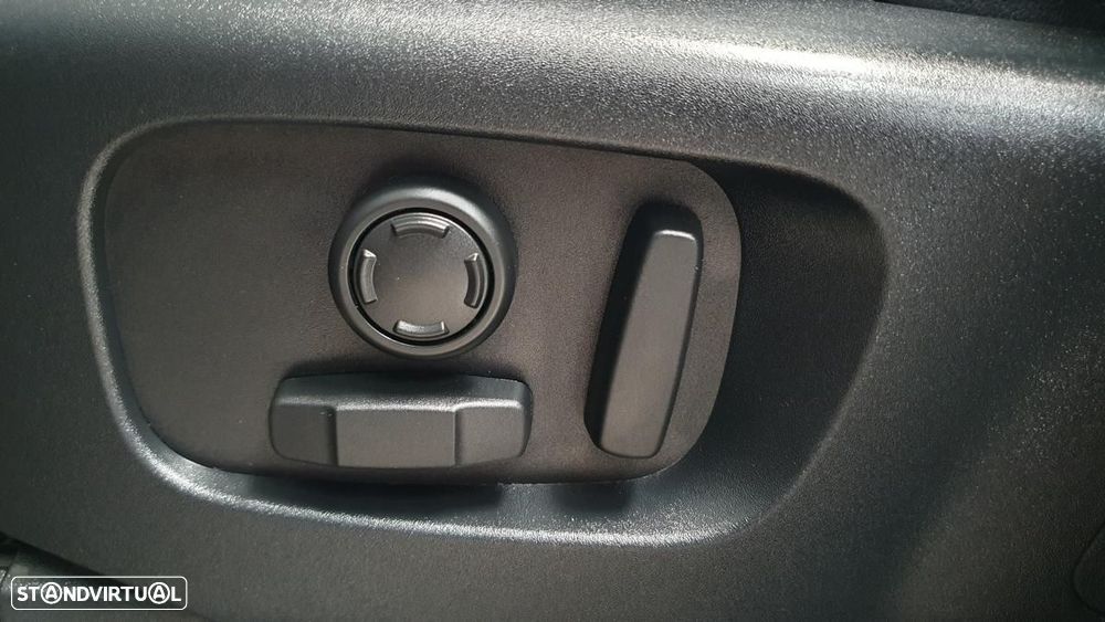 Land Rover Discovery 2.0 SD4 HSE Luxury Auto — fotografia 41