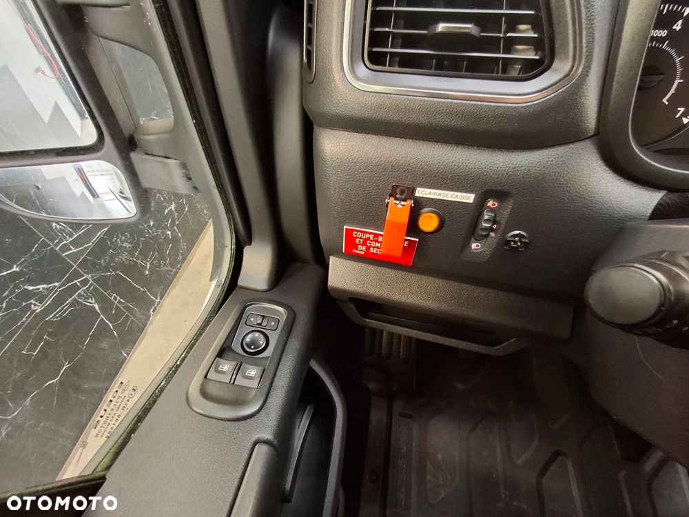 Renault Reno Master LIFT L2H2 Certyfikat ADR 9.1.1.2 EX/II Materiały Wybuchowe Furgon Van 3 Miejsca 2020r - 35
