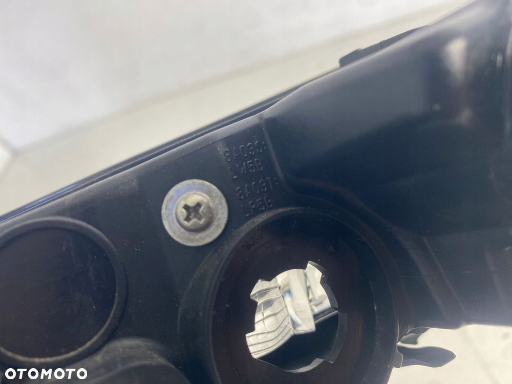 lampa lewy tył lewa tylnia w klape bagaznika toyota corolla e21 kombi eu - 11